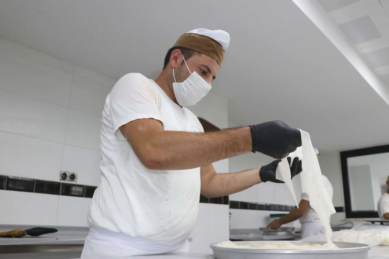 Baklavacılarda “tatlı” bayram telaşı